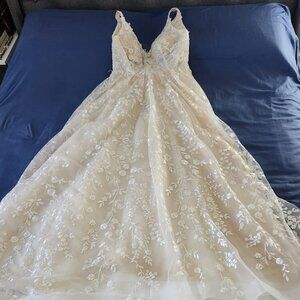 A-line Ivory/Nude Wedding Dress